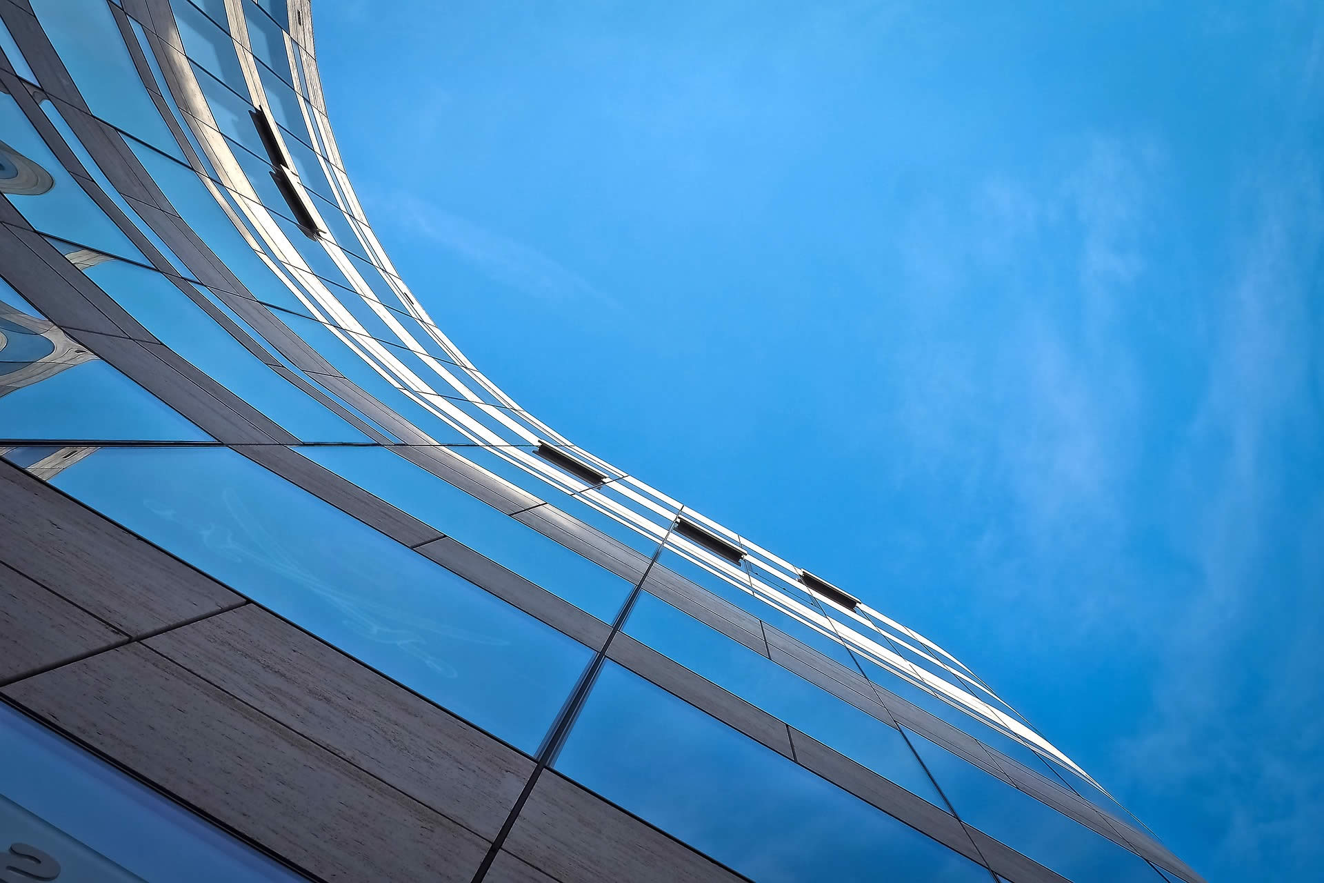 捆绑折磨囚禁警花调教小说